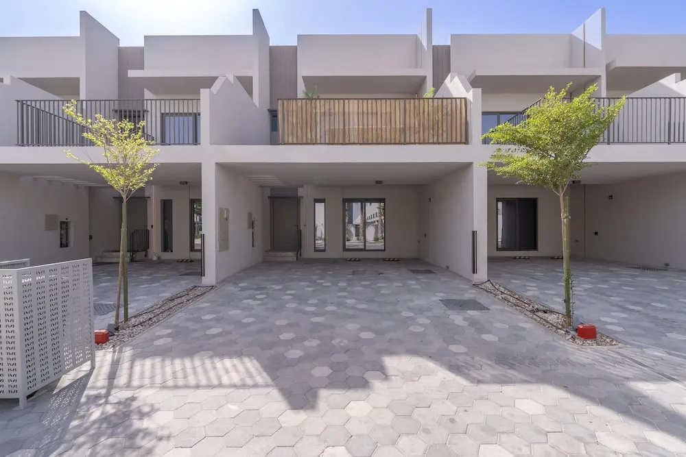 Classy 4-bedroom Villa With Spacious Balcony in Nad Al Sheba