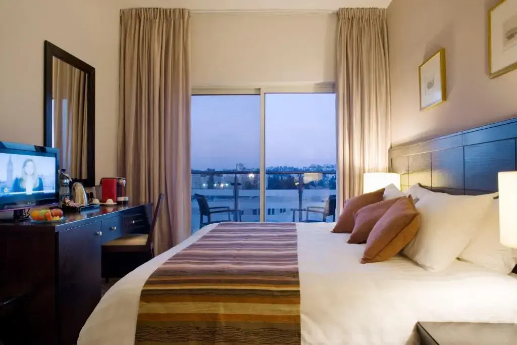 Superior Double room (full double bed)