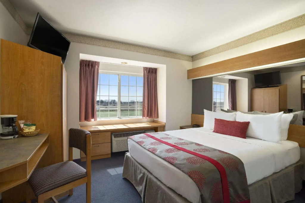 Standard Double room (full double bed)