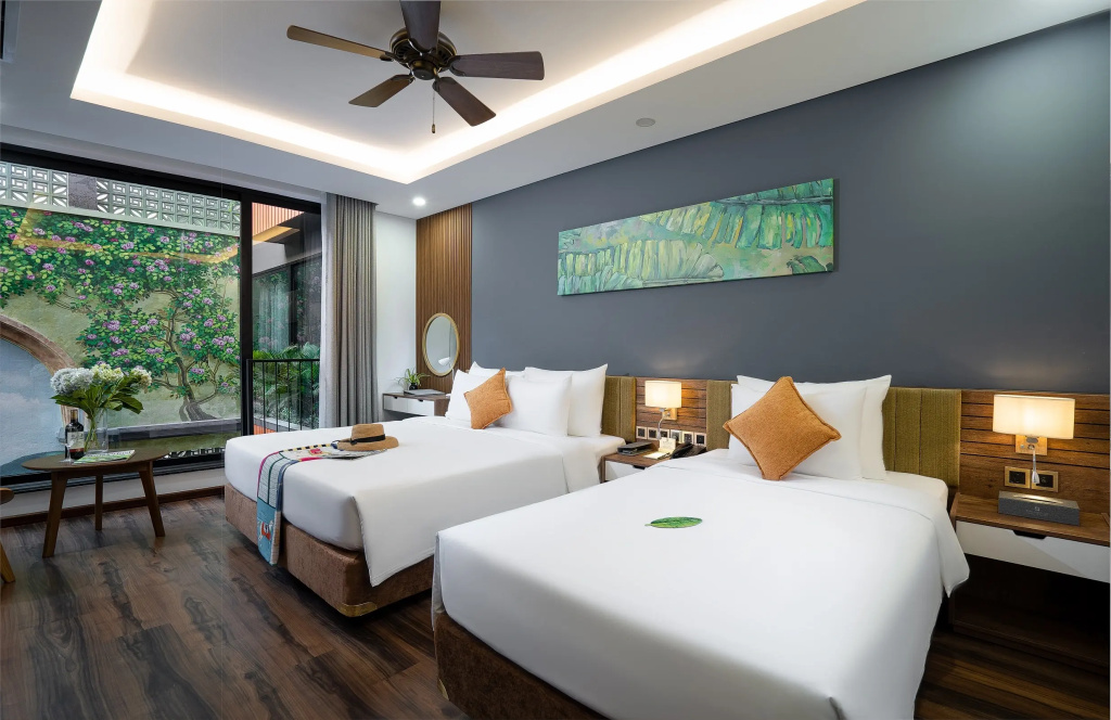 Double Studio with pool view (twin beds)