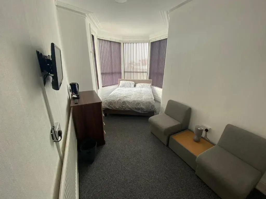 Deluxe Double room with sea view (full double bed)