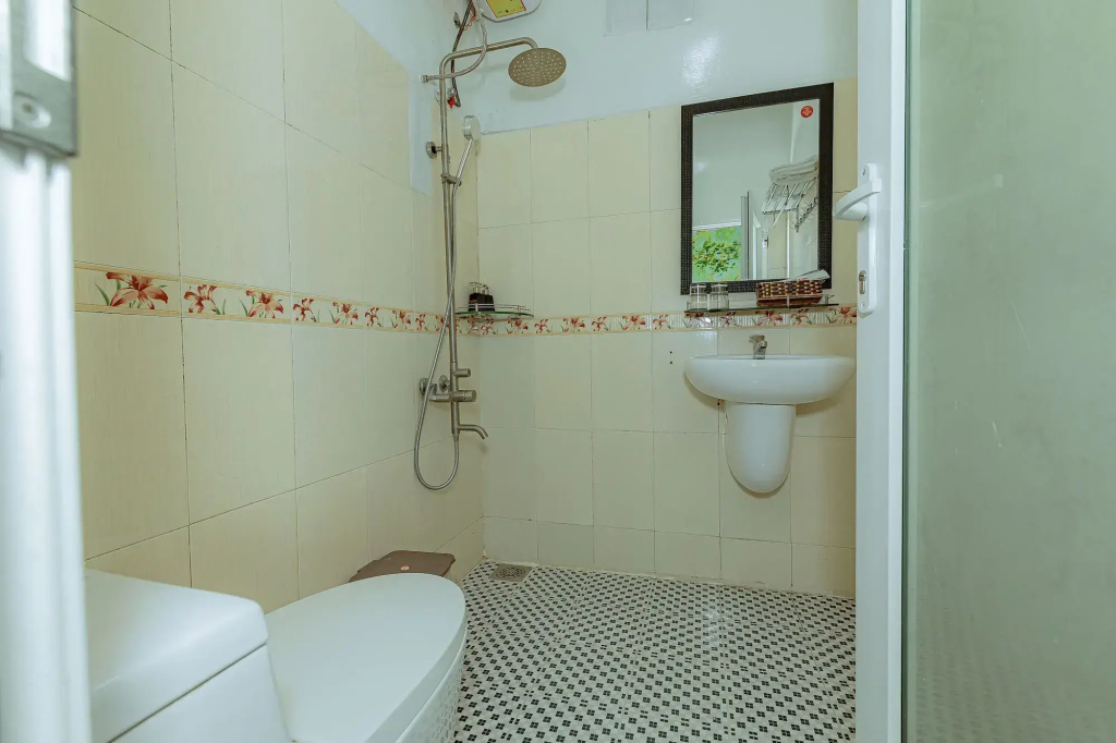 Ken's Backpackers Hotel by null