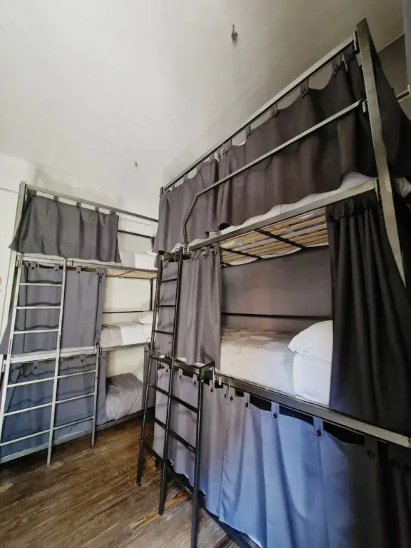 Bed in Dorm with balcony and with city view