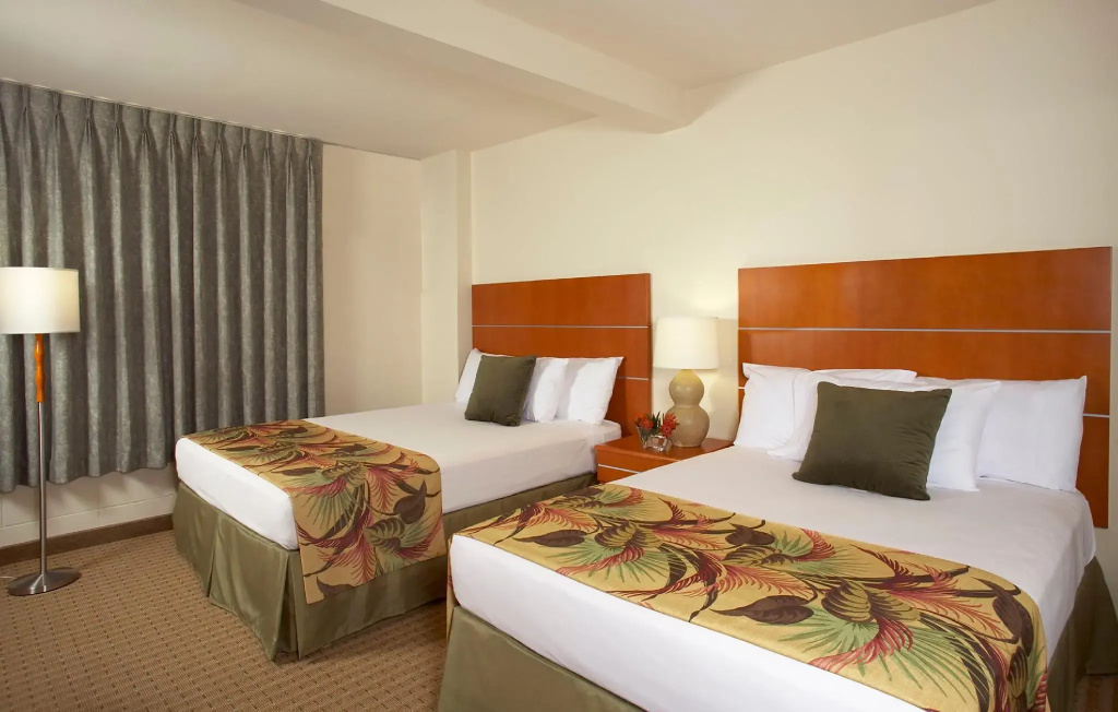 Romer House Waikiki - Chambres