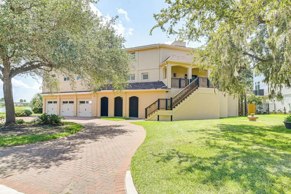 Lakefront Houston House - 1 Mi to Space Center!