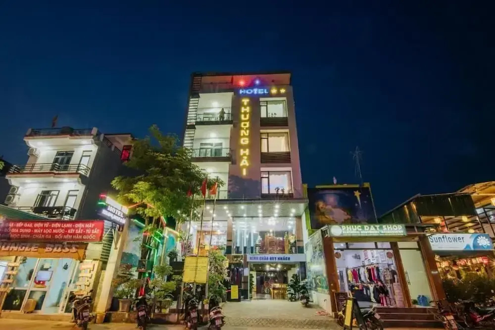 Phong Nha Jasmine Hostel & Roof Top Bar