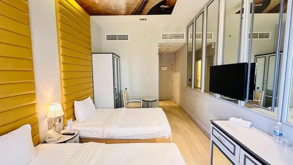 Deluxe Double room (twin beds)