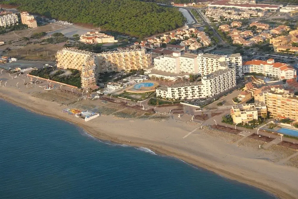 Beach & Waterfront