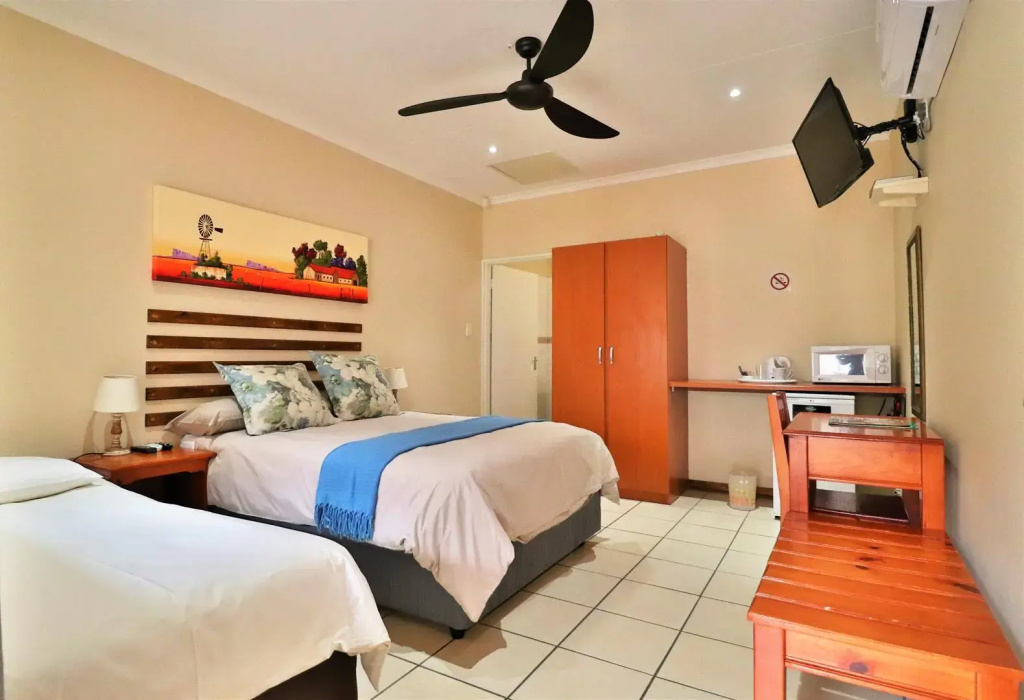 Standard Double room (twin beds)
