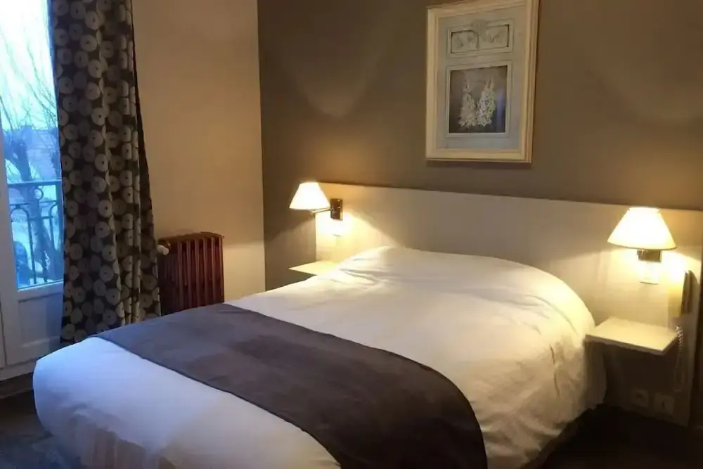 Logis Hotel Le Majestic - Chambres