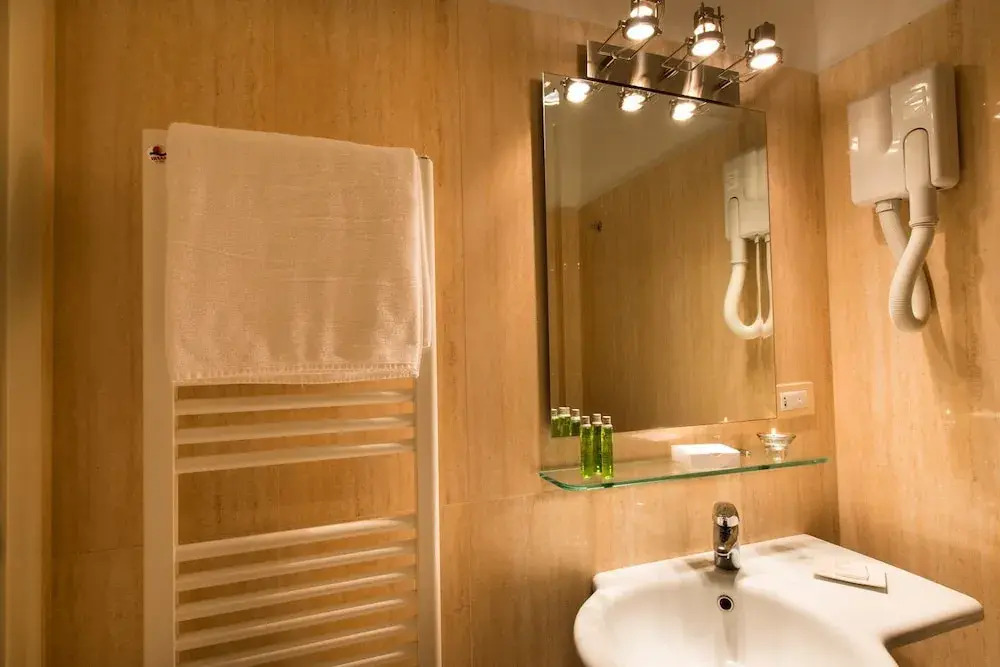 gallery_image_hidden_38