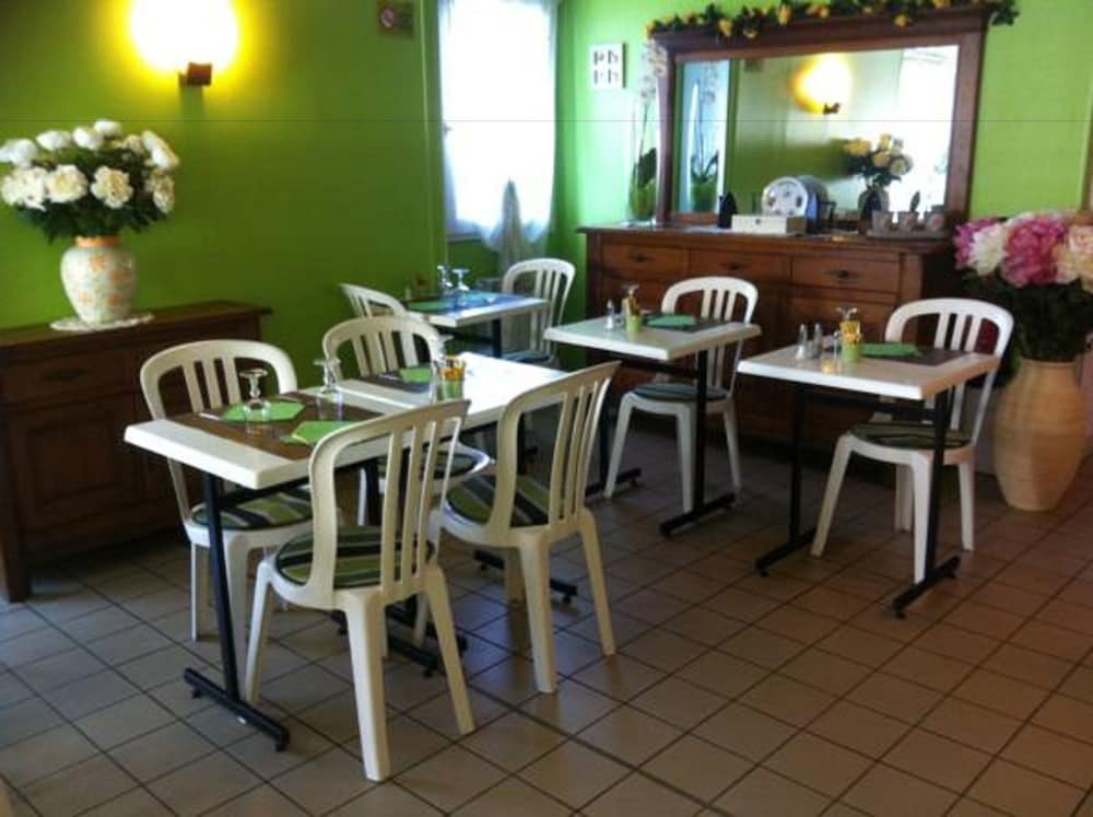 gallery_image_hidden_12