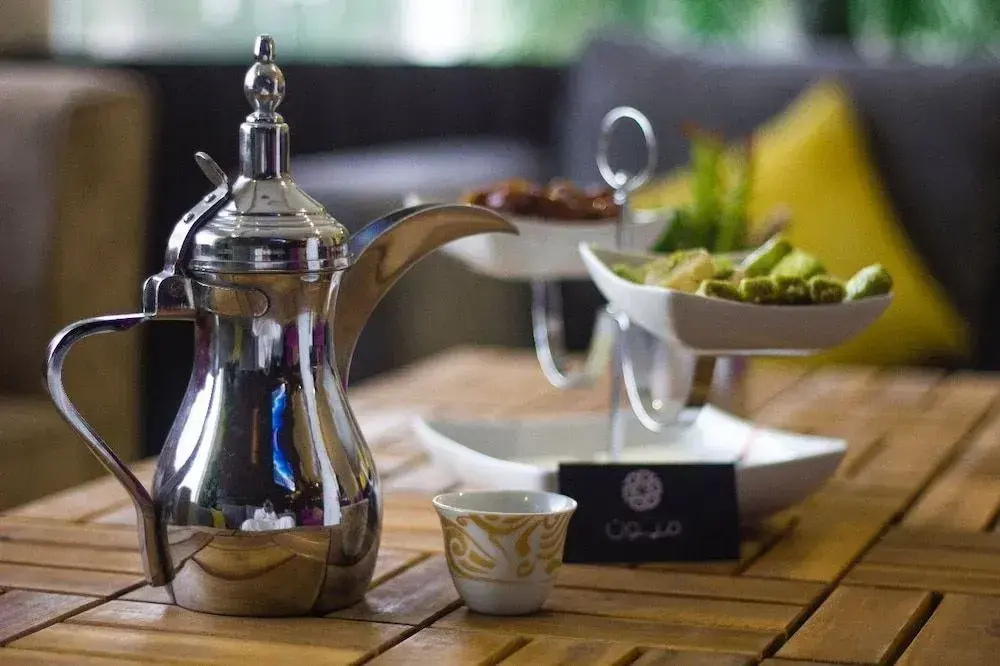 Food & Beverage