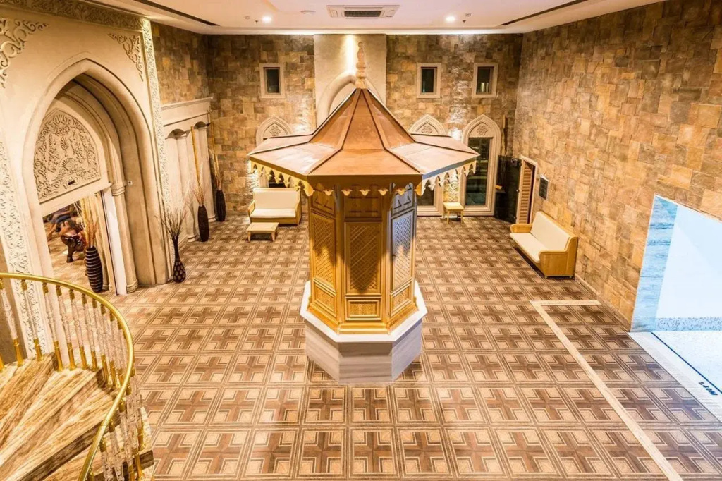 Lobby & Reception