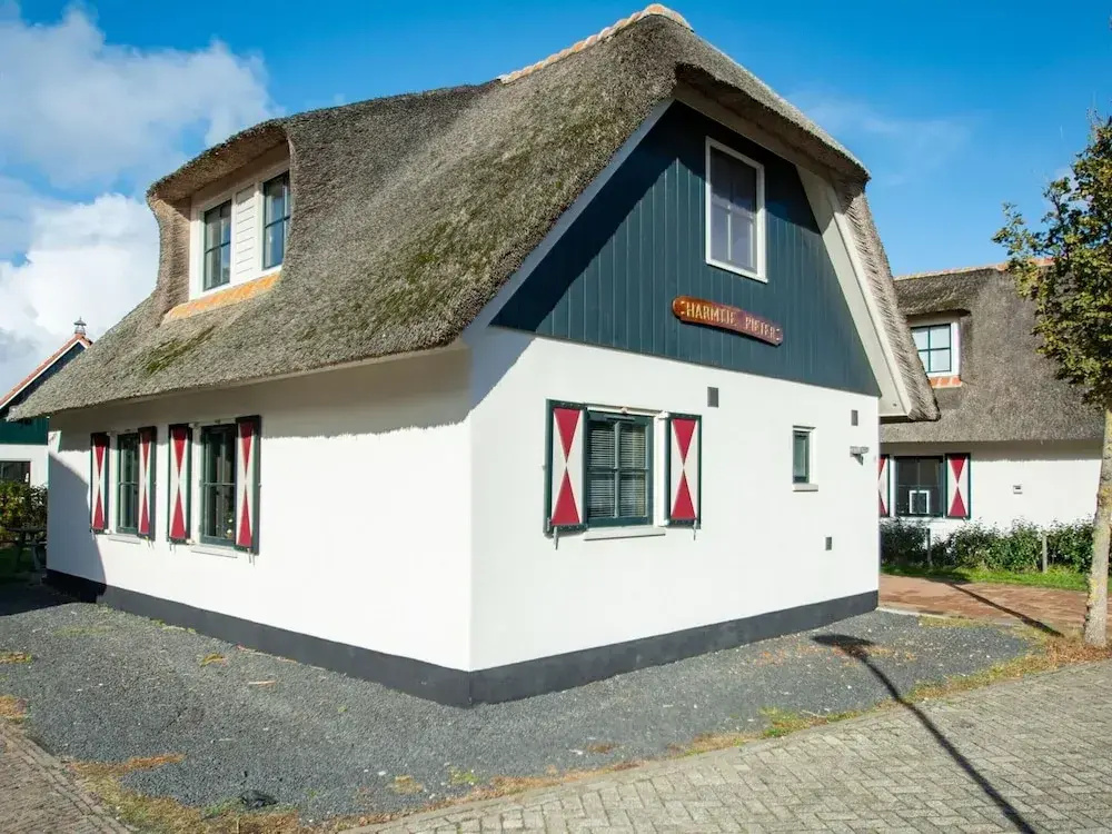 Stylish and Modern Furnished Holiday Villa