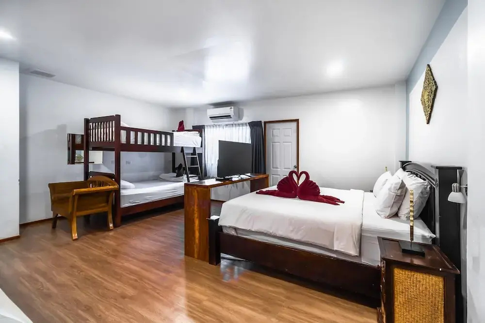 Standard Quadruple room
