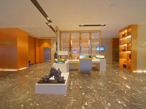 Lobby & Reception