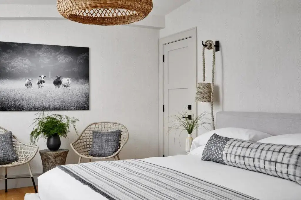 Standard Double room with balcony (full double bed)