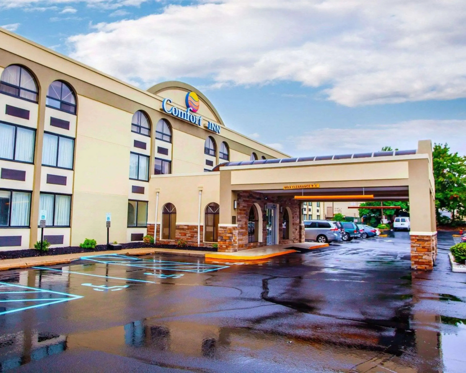 Hotel photo 1