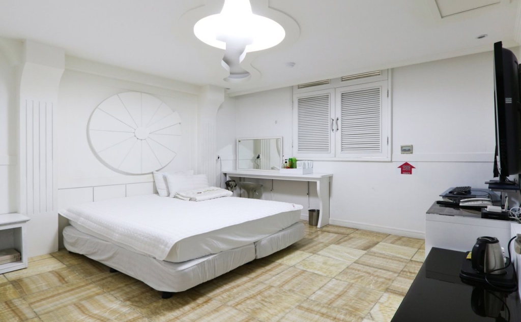 Healing Hotel — 2