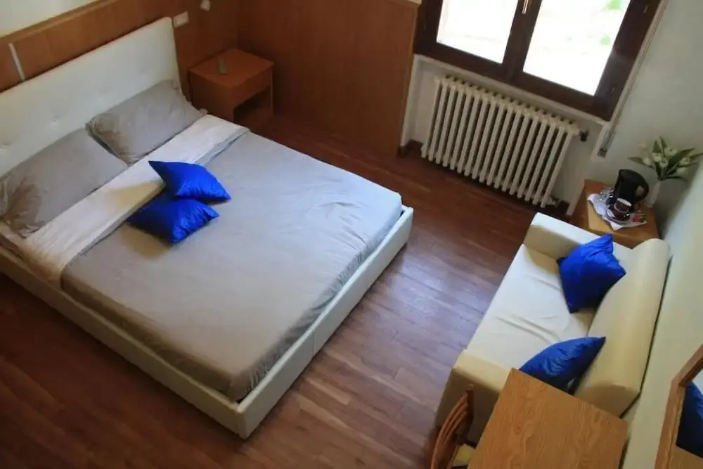 Economy room