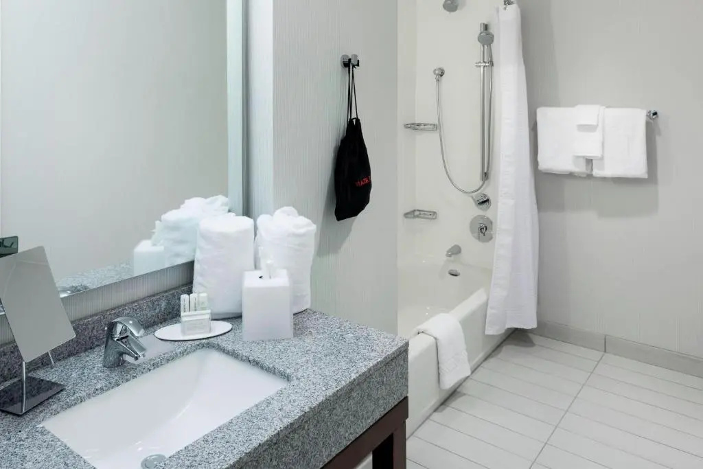 Courtyard by Marriott Richmond Downtown - Chambres