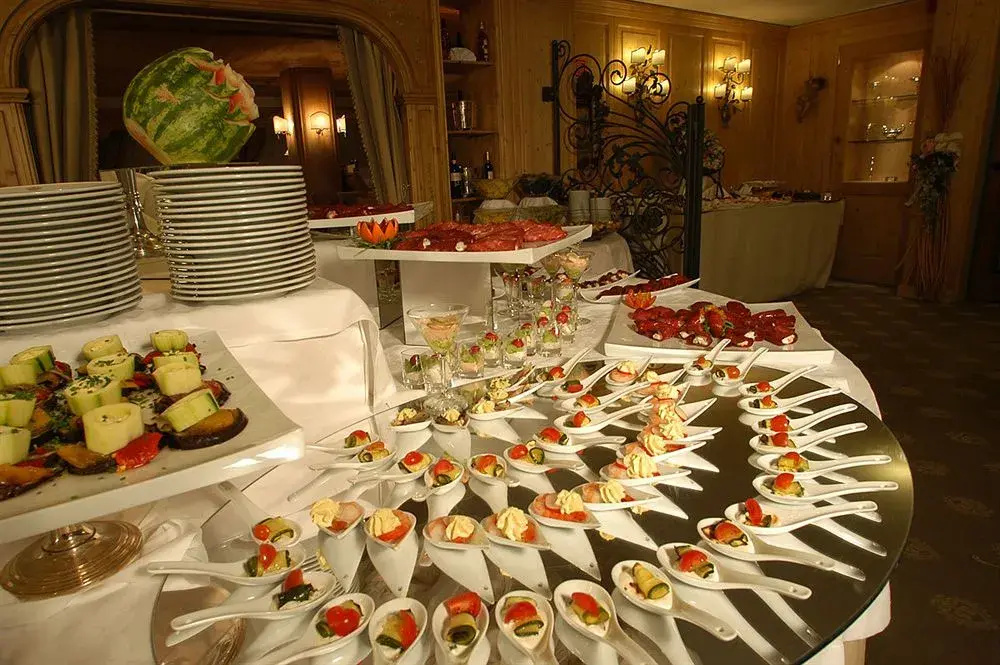 Food & Beverage