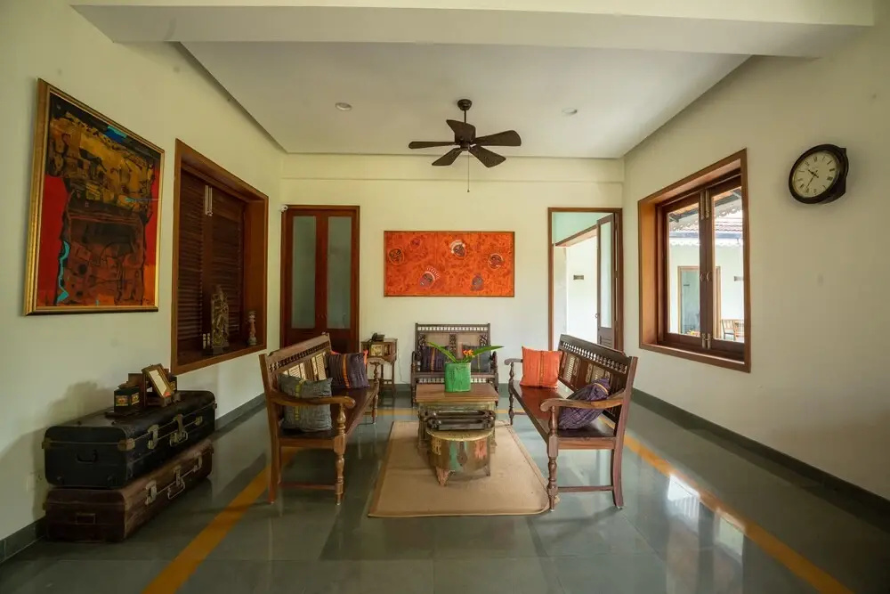Lobby & Reception