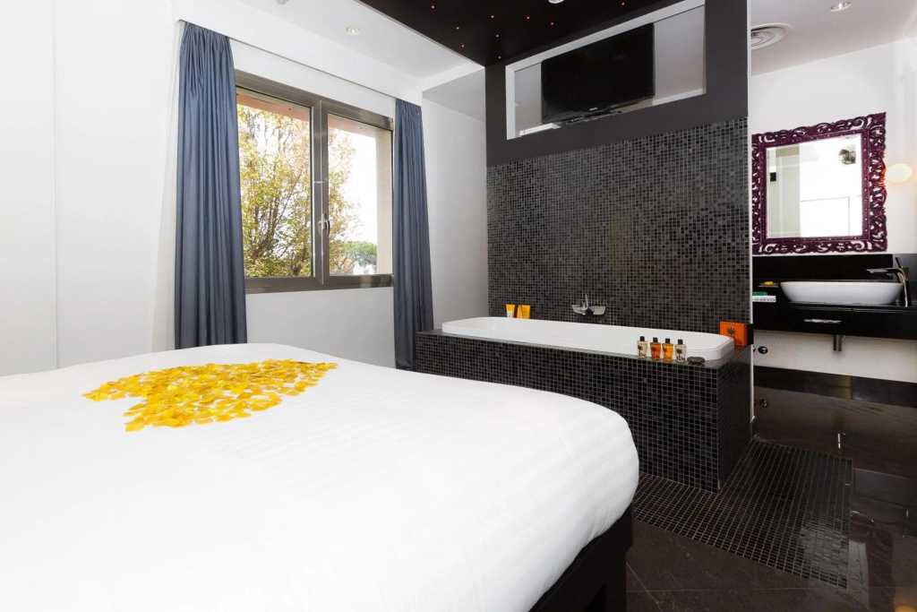 JC Hotel — 5
