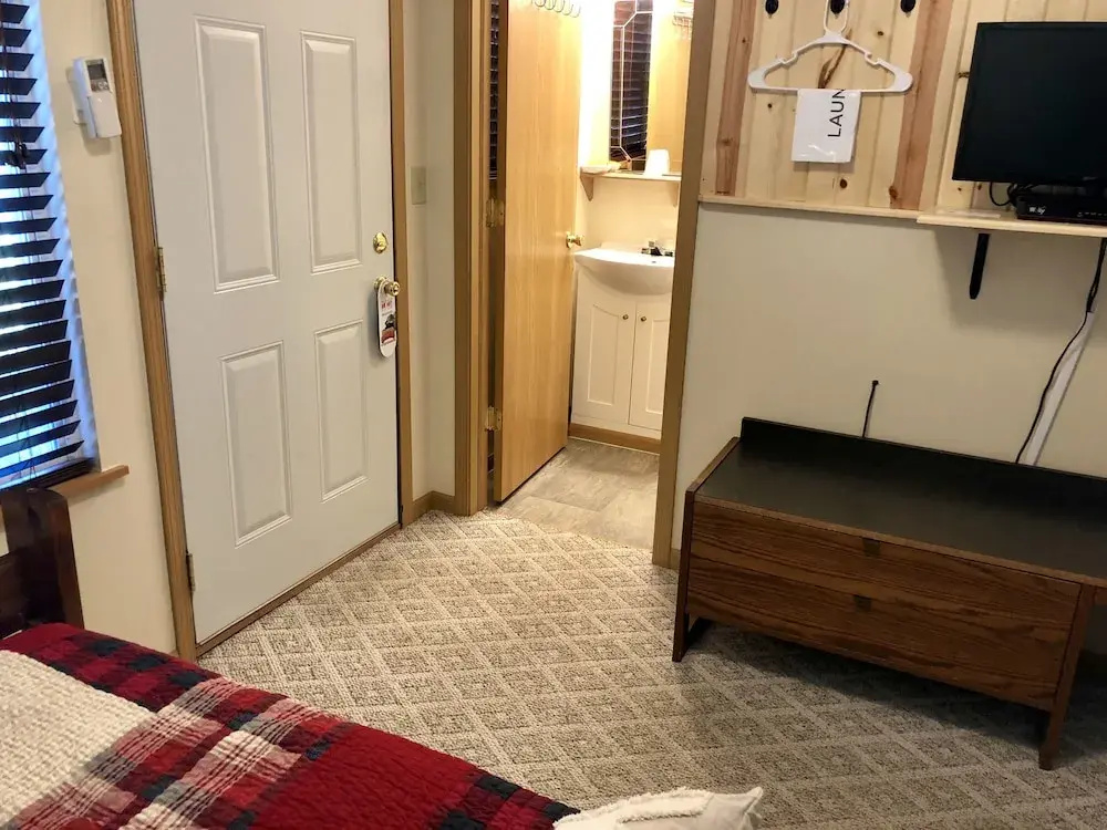 Economy Double room (full double bed)