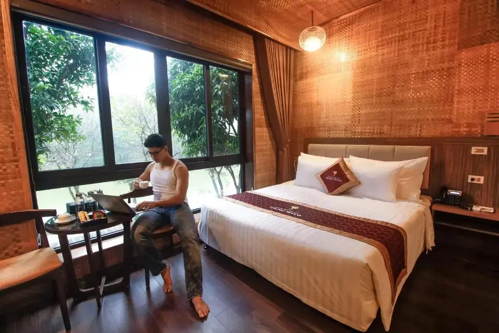 Deluxe Double Suite (full double bed)