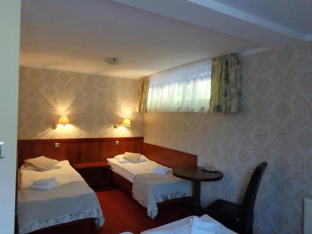 Economy room