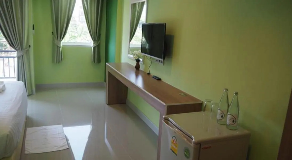 Economy room