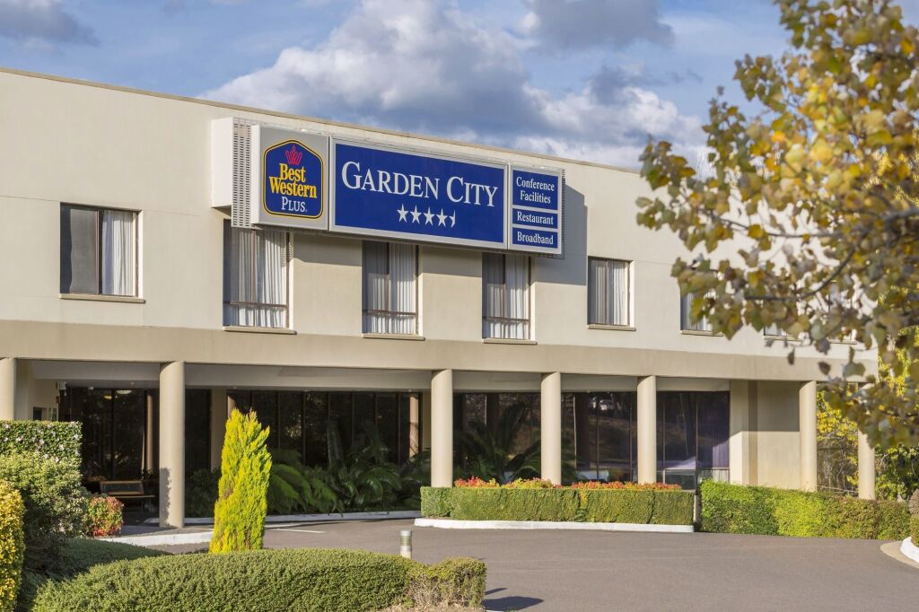 Garden City Hotel, BW Signature Collection by null