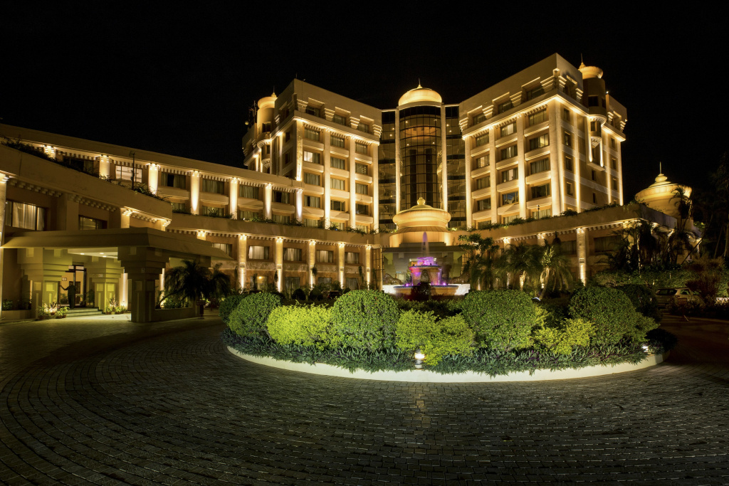 Hotel Swosti Premium