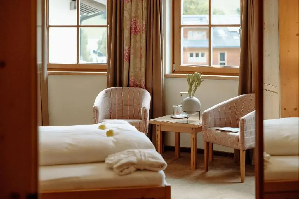 Deluxe Double room with balcony (full double bed)