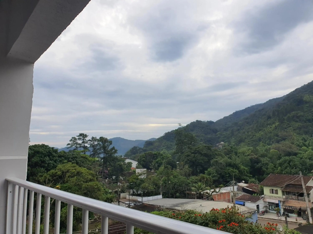 Apartamento novo e completo, próximo à praias e comércio