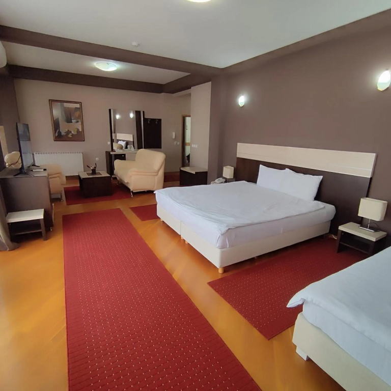 Hotel Premier — 2