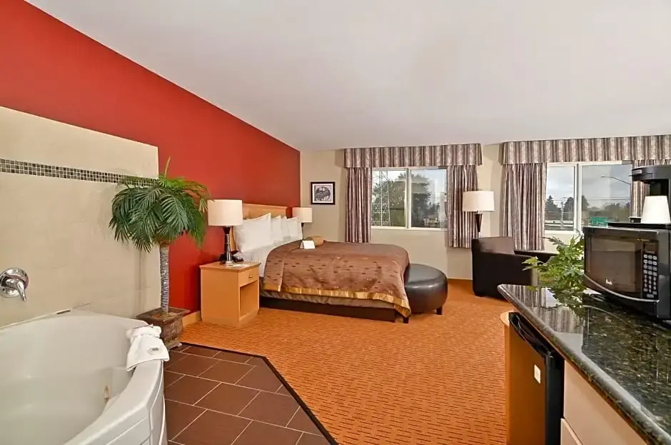 Double Suite (full double bed)