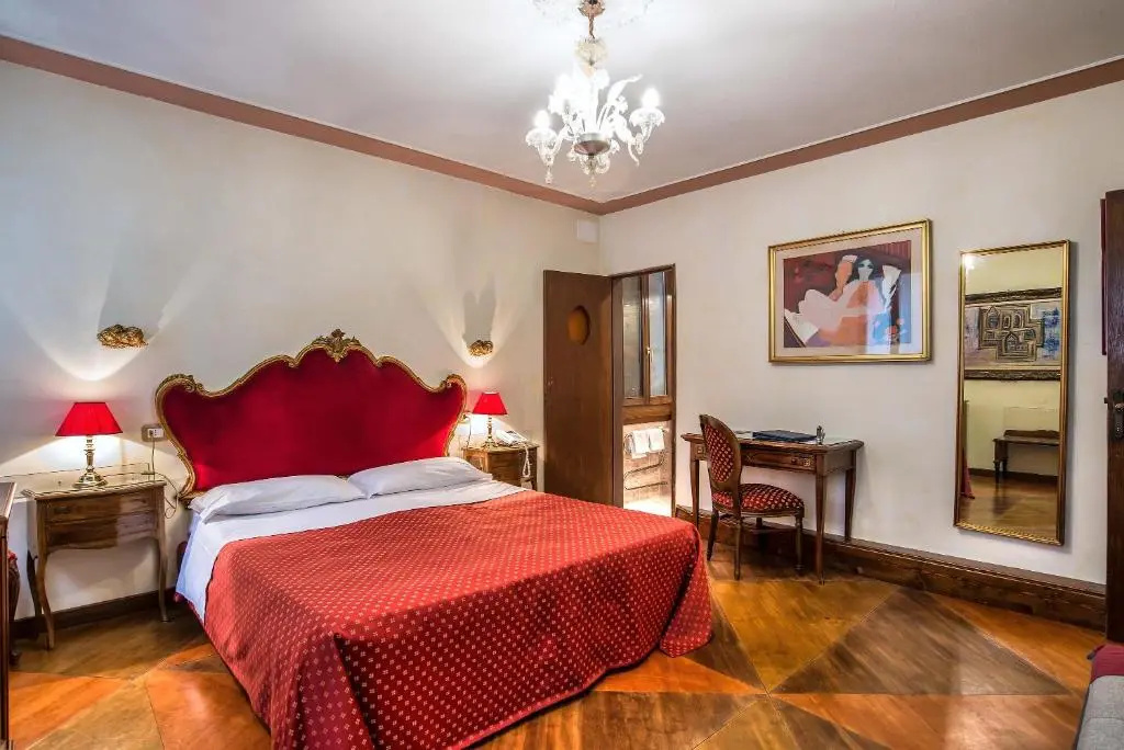 Hotel La Fenice Et Des Artistes - Chambres