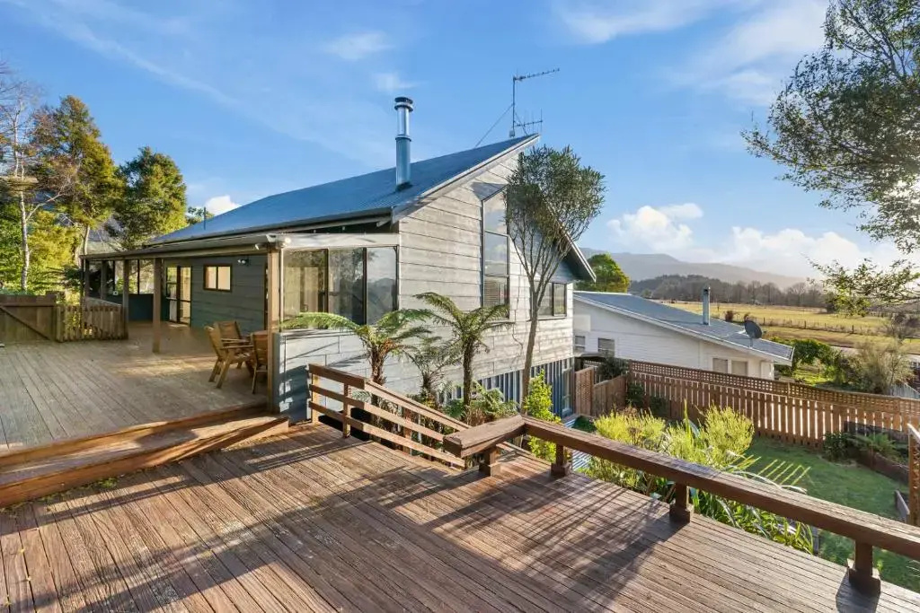 Rapid River Retreat - Turangi Holiday Home