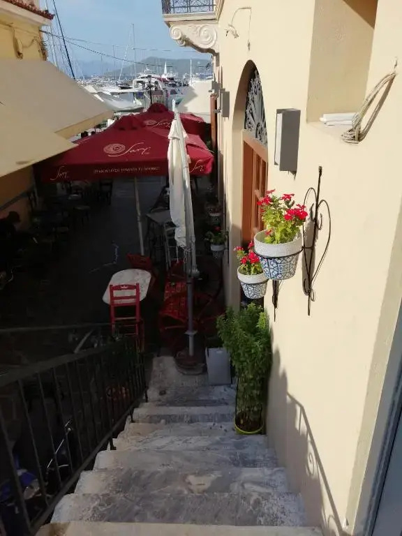 Aegina Port Apt 3