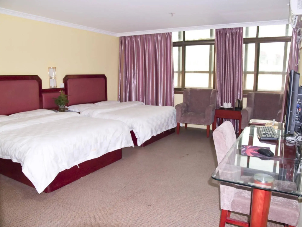 Sanyang Hotel(深圳三阳酒店(深圳双龙地铁站店))