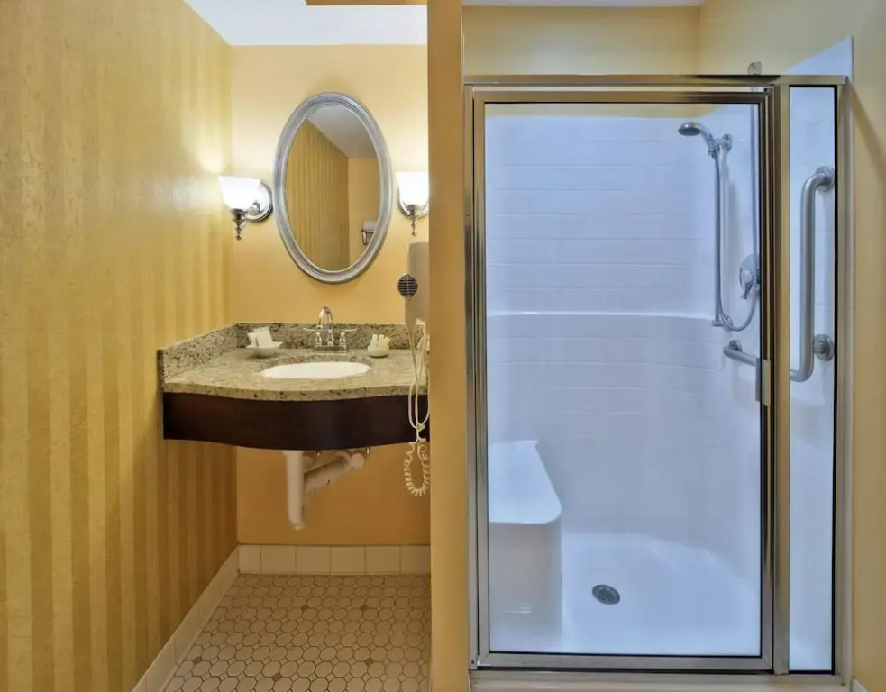 Standard Double room (full double bed)