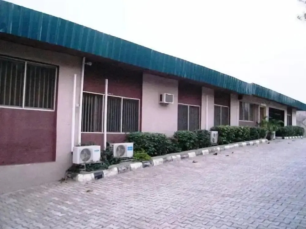 Hillview Hotel