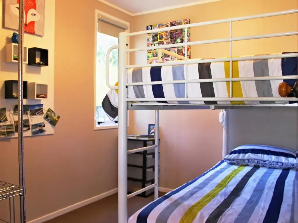 Bluehaven Cottage - Turangi Holiday Home