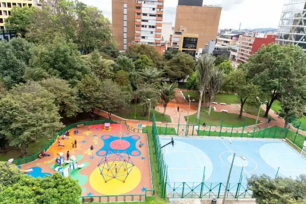 w Spacious 3BR w View in El Nogal