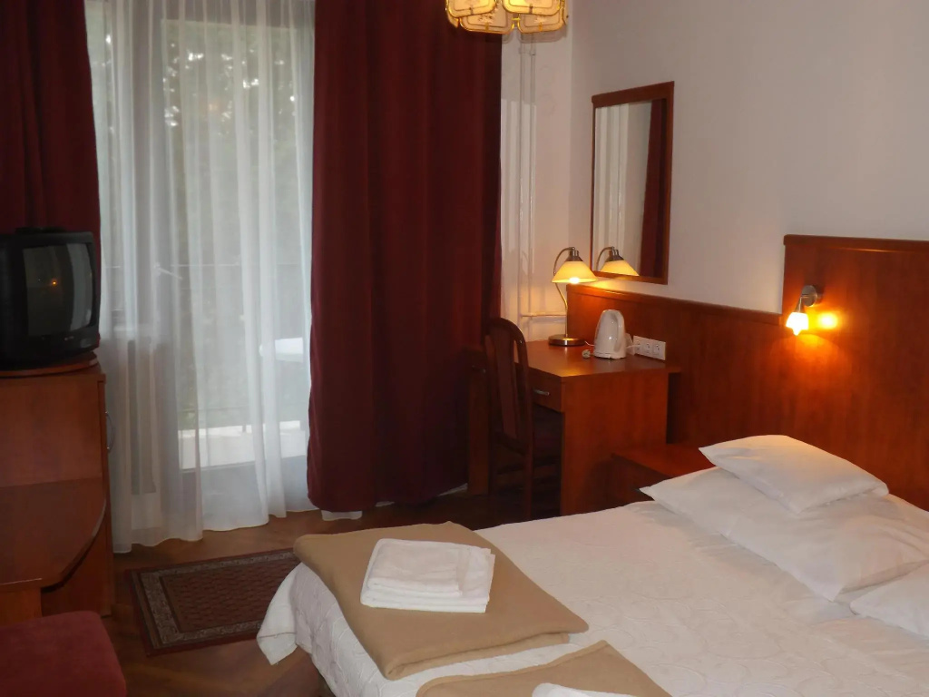Helios Hotel Pension - Chambres