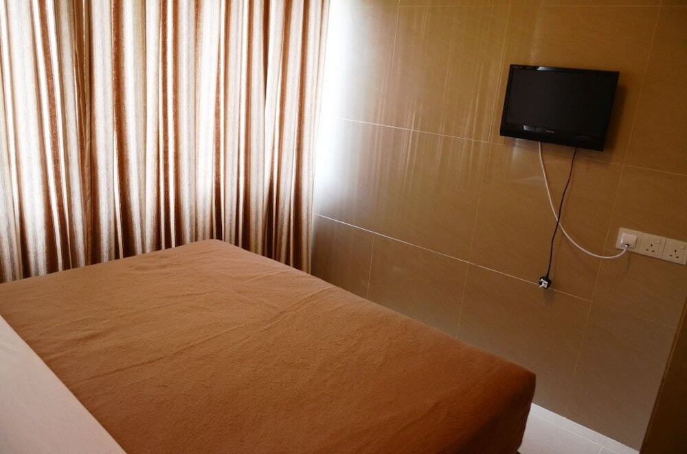 Aura Hotel