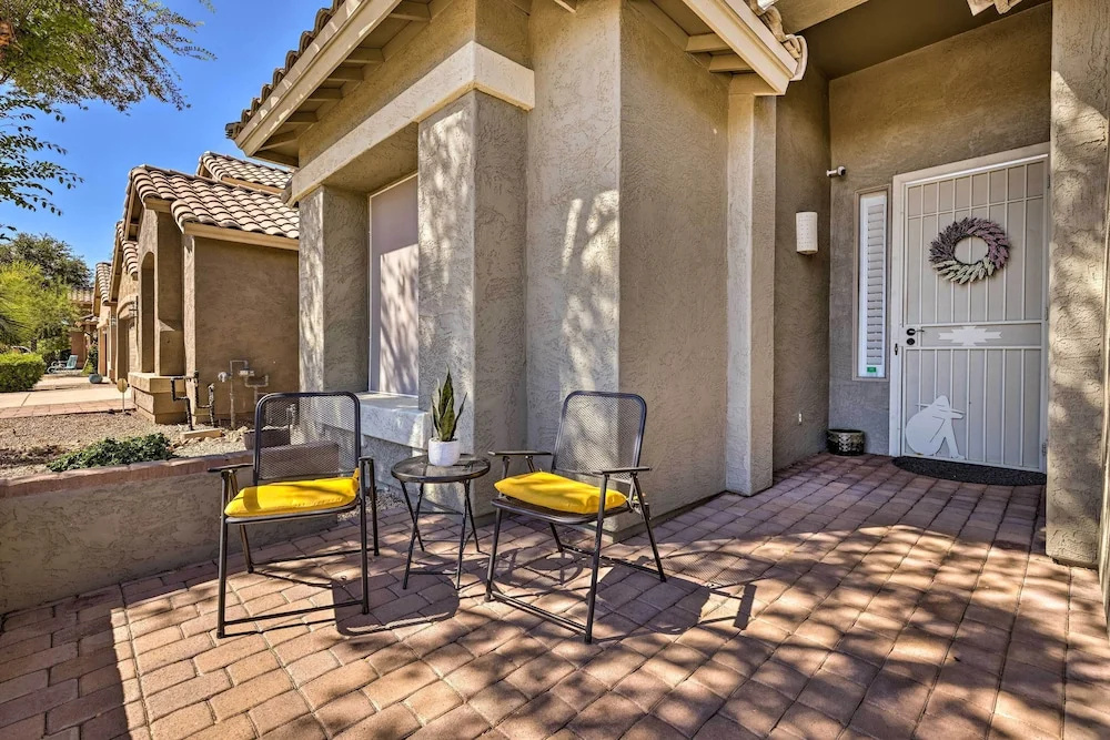San Tan Valley Home w/ Pool Access & Golf View!
